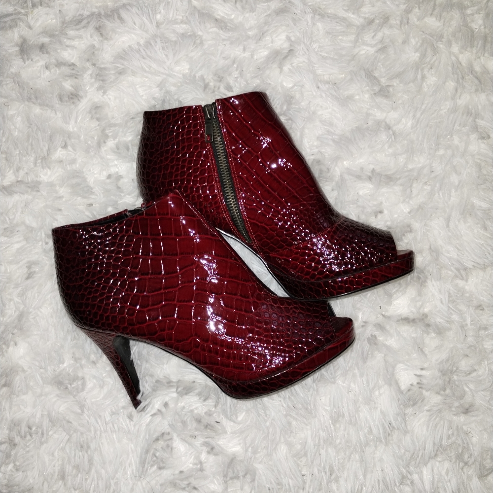 Made by Black / White Stiletto booties